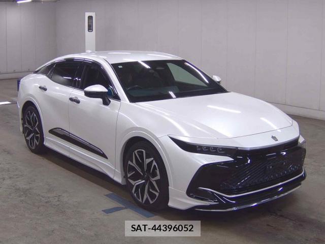 Toyota Crown Crossover 2023-07 8360750-0