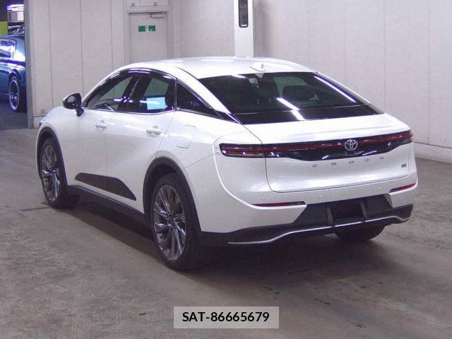 Toyota Crown Crossover 2023-09 8360781-1