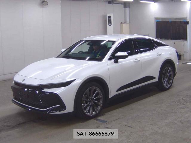 Toyota Crown Crossover 2023-09 8360781-3