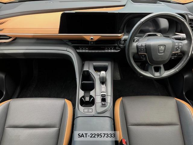 Toyota Crown Crossover 2022-12 8361666-1