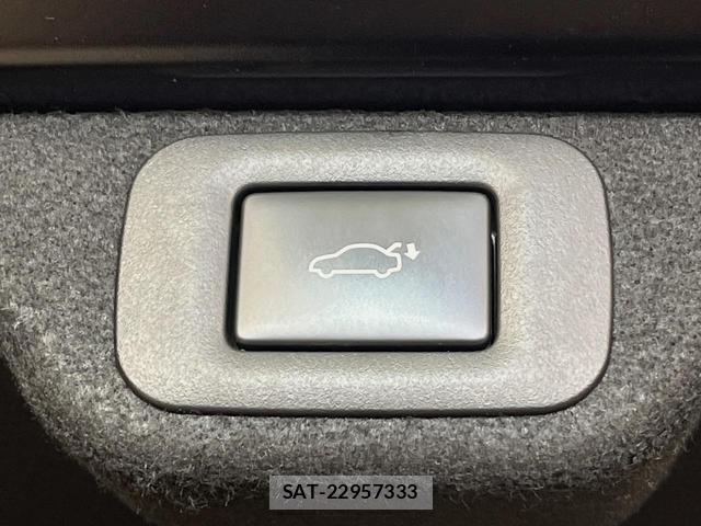 Toyota Crown Crossover 2022-12 8361666-6