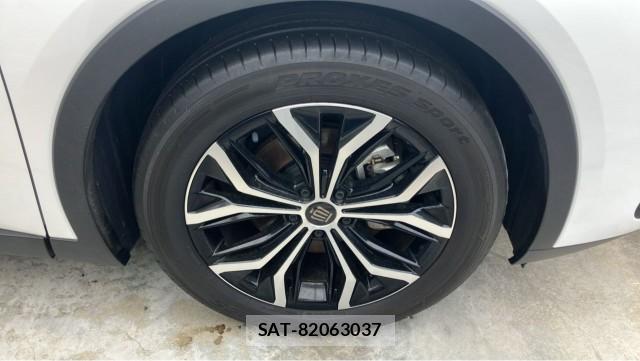 Toyota Crown Crossover 2023-01 8362198-8