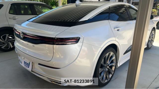 Toyota Crown Crossover 2022-10 8362300-12