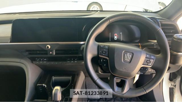 Toyota Crown Crossover 2022-10 8362300-16