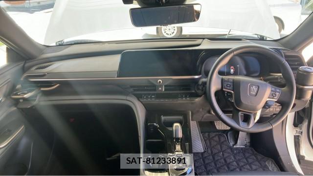 Toyota Crown Crossover 2022-10 8362300-2