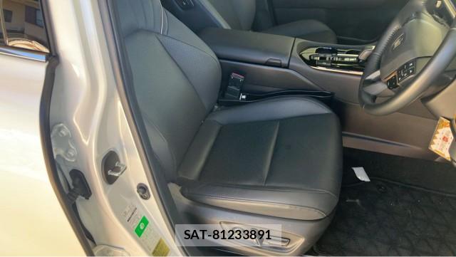 Toyota Crown Crossover 2022-10 8362300-5