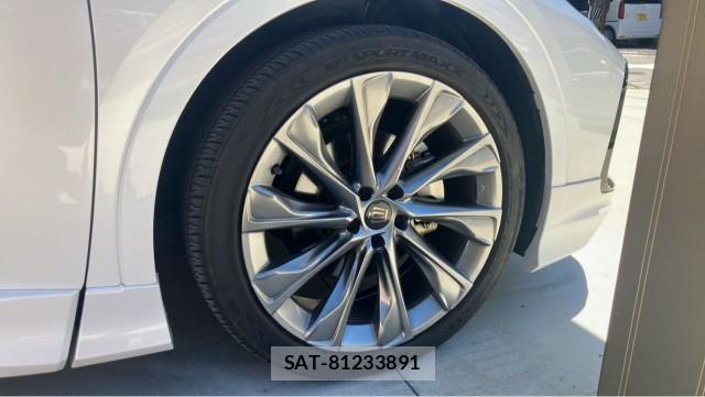Toyota Crown Crossover 2022-10 8362300-8