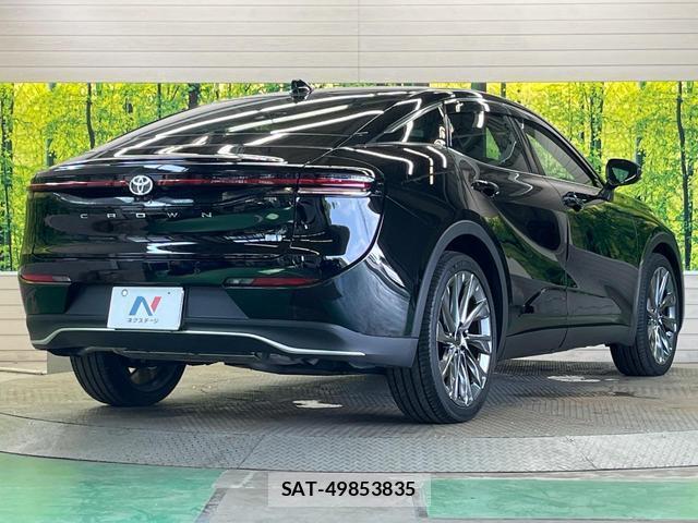 Toyota Crown Crossover 2023-04 8362801-16