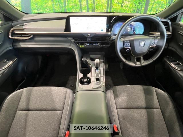 Toyota Crown Crossover 2023-09 8363084-1