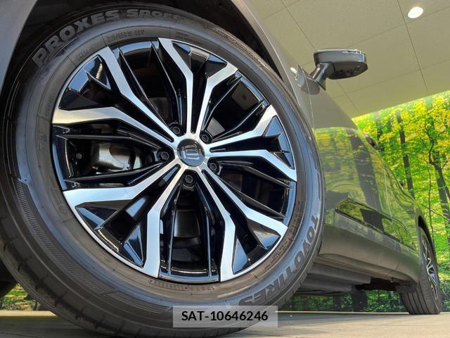 Toyota Crown Crossover 2023-09 8363084-12