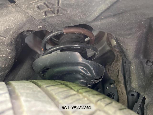 Toyota Crown Crossover 2023-06 8363480-19