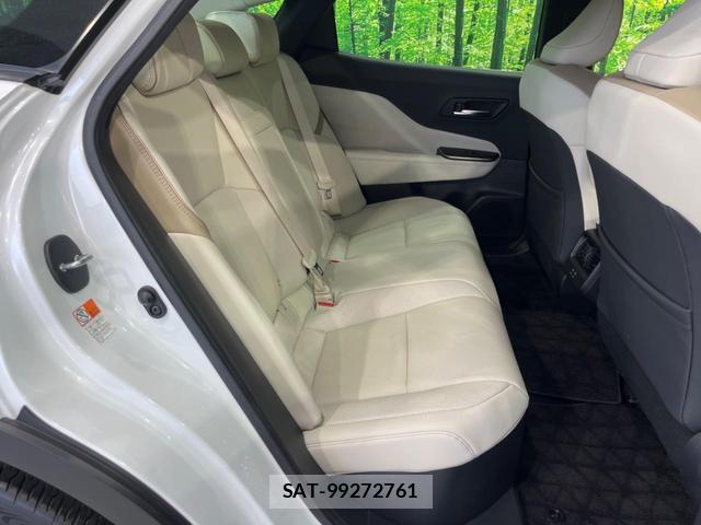 Toyota Crown Crossover 2023-06 8363480-8