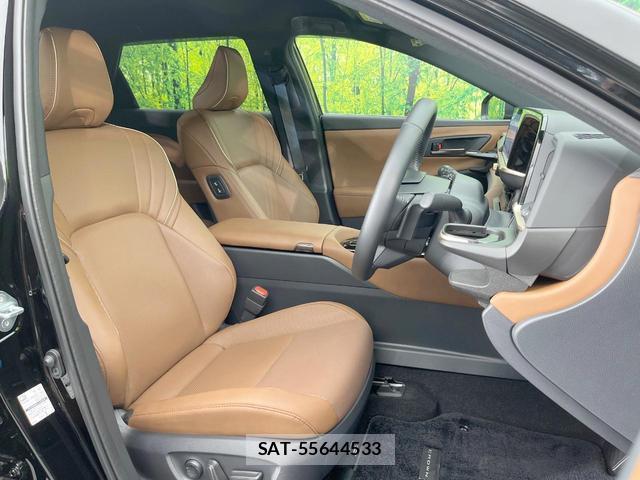 Toyota CROWN ESTATE 2025-09 8361792-7