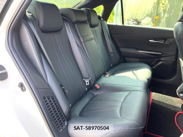 Toyota CROWN HYBRID 2020-10 8360631-10