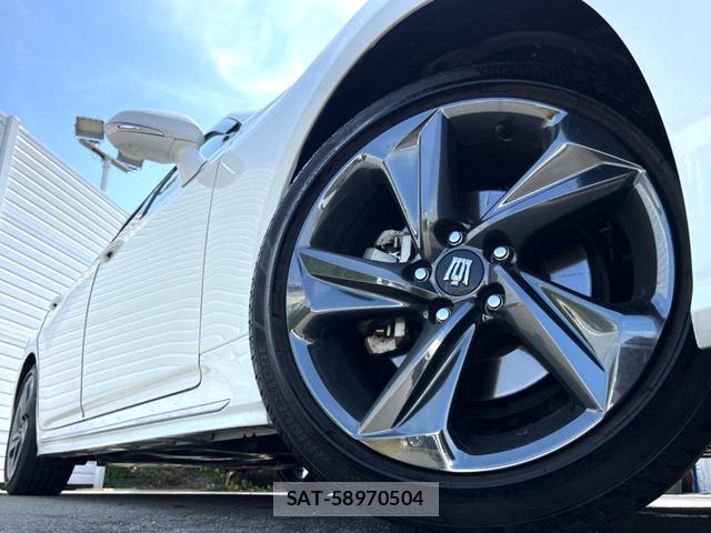 Toyota CROWN HYBRID 2020-10 8360631-14