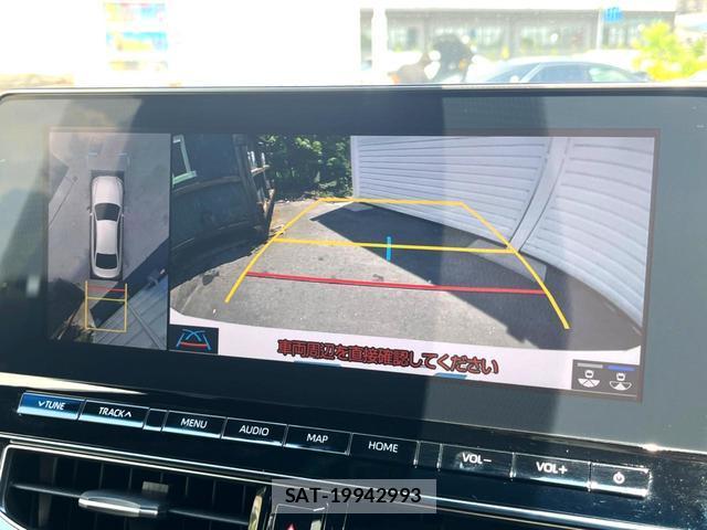 Toyota CROWN HYBRID 2021-12 8360632-3
