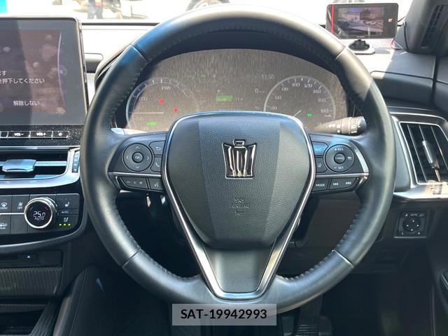 Toyota CROWN HYBRID 2021-12 8360632-8
