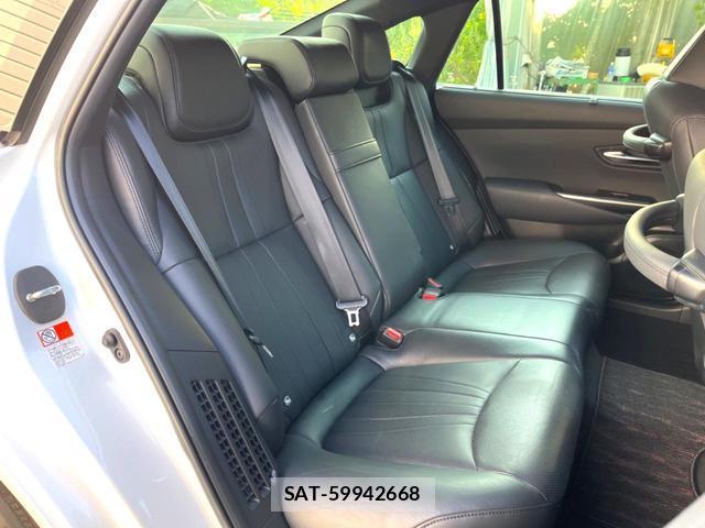 Toyota CROWN HYBRID 2020-11 8360633-12