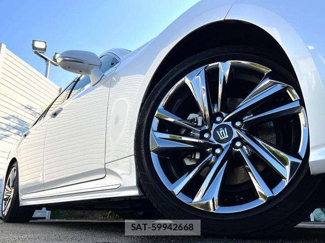Toyota CROWN HYBRID 2020-11 8360633-16