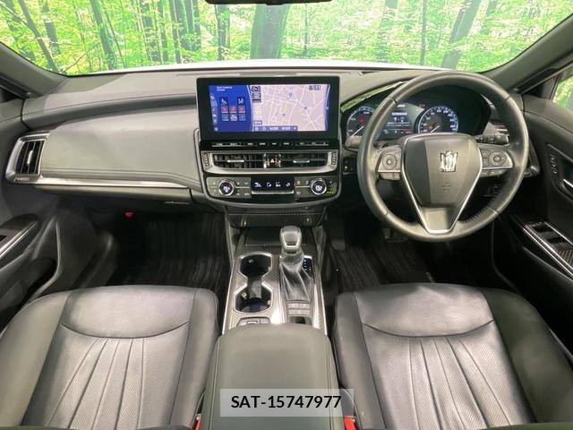 Toyota CROWN HYBRID 2021-07 8360699-1