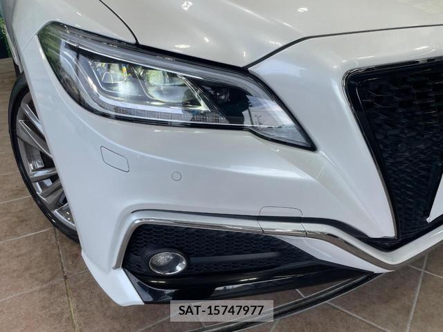 Toyota CROWN HYBRID 2021-07 8360699-11