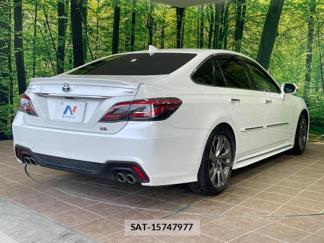 Toyota CROWN HYBRID 2021-07 8360699-16