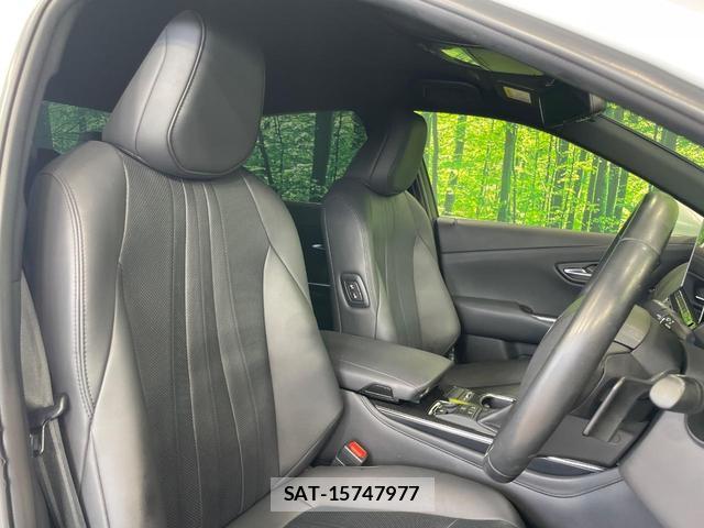 Toyota CROWN HYBRID 2021-07 8360699-7
