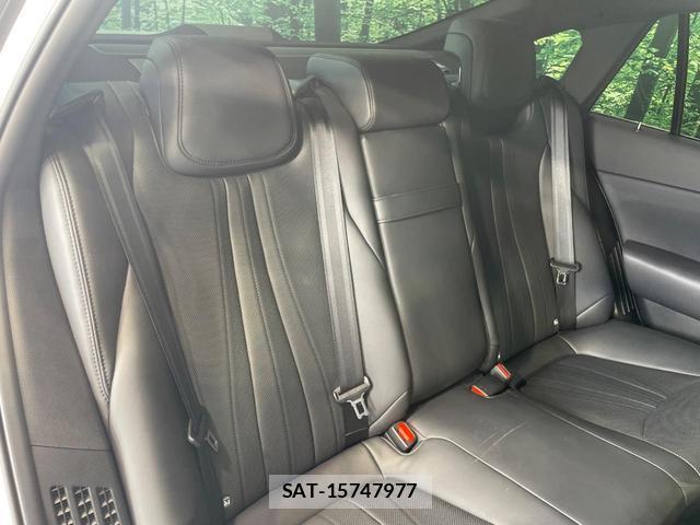 Toyota CROWN HYBRID 2021-07 8360699-8