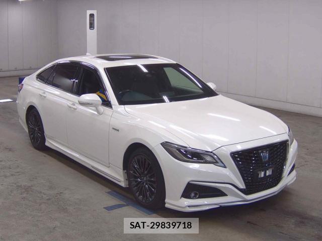Toyota CROWN HYBRID 2020-01 8360779-0