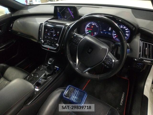 Toyota CROWN HYBRID 2020-01 8360779-2