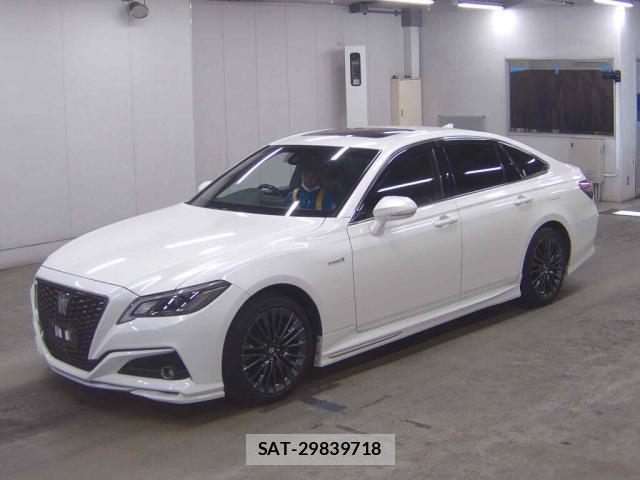 Toyota CROWN HYBRID 2020-01 8360779-4