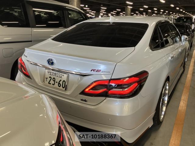 Toyota CROWN HYBRID 2020-12 8361033-2