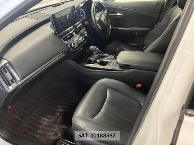 Toyota CROWN HYBRID 2020-12 8361033-8