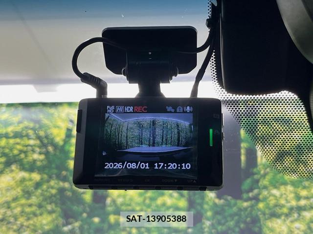 Toyota CROWN HYBRID 2021-08 8361052-7