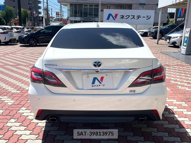 Toyota CROWN HYBRID 2018-07 8361571-14