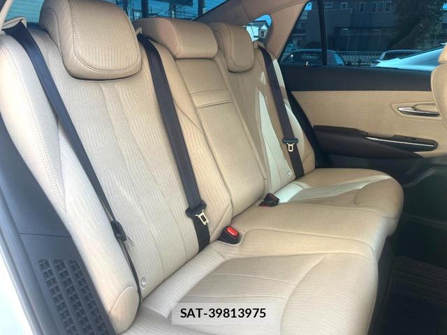 Toyota CROWN HYBRID 2018-07 8361571-8
