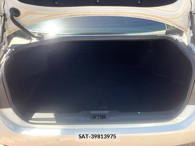 Toyota CROWN HYBRID 2018-07 8361571-9