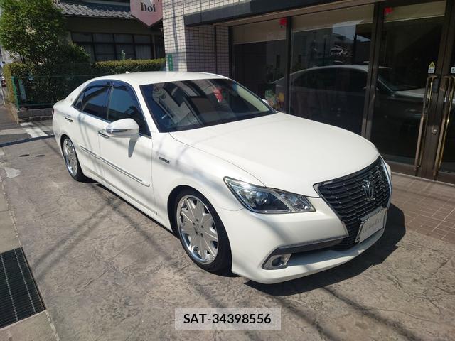 Toyota CROWN HYBRID 2014-08 8361725-5