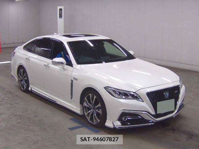 Toyota CROWN HYBRID 2018-11 8362158-4