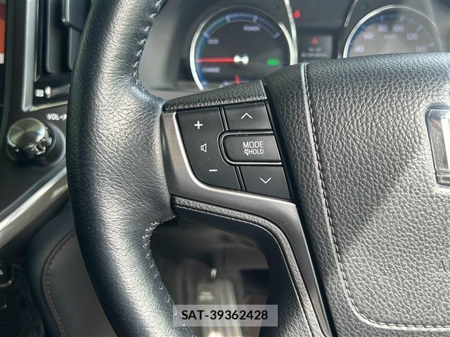 Toyota CROWN HYBRID 2014-06 8362403-17