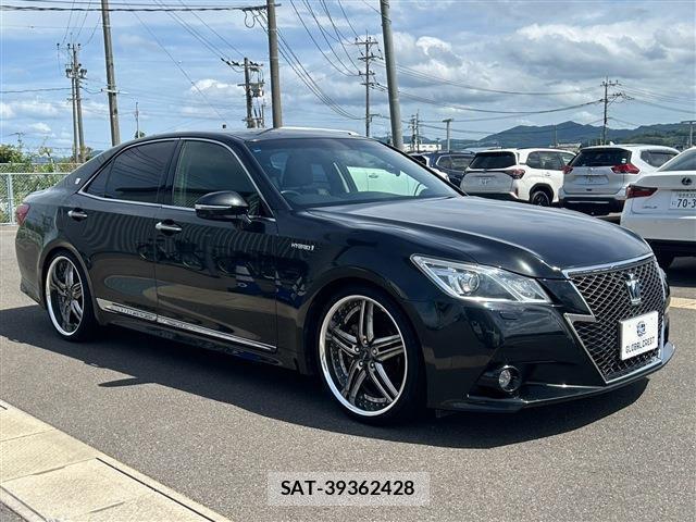 Toyota CROWN HYBRID 2014-06 8362403-4