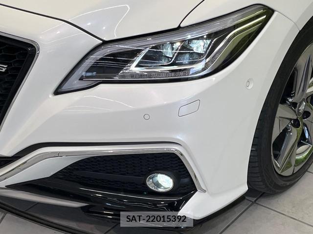 Toyota CROWN HYBRID 2019-02 8362608-11
