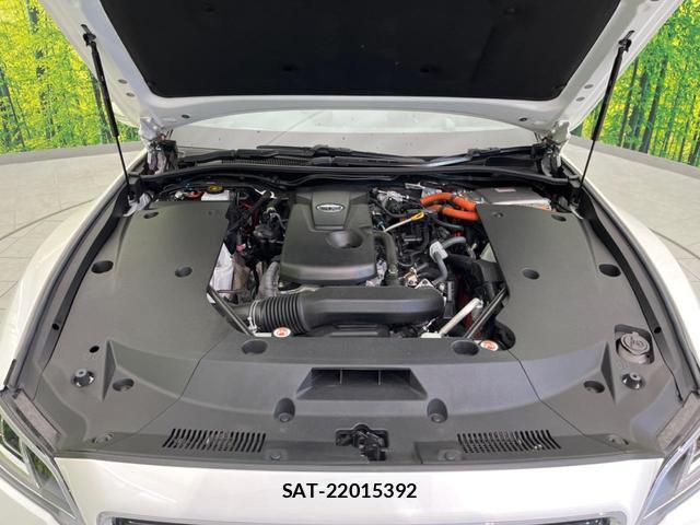 Toyota CROWN HYBRID 2019-02 8362608-17