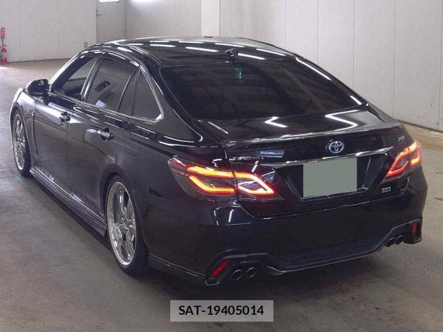 Toyota CROWN HYBRID 2020-12 8362708-1