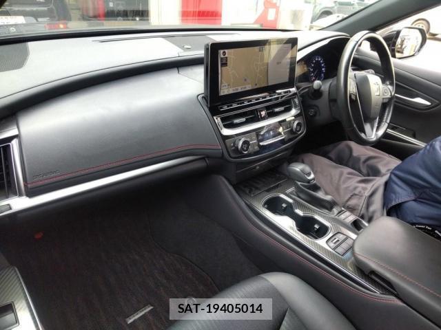 Toyota CROWN HYBRID 2020-12 8362708-2