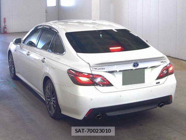 Toyota CROWN HYBRID 2018-07 8362718-4