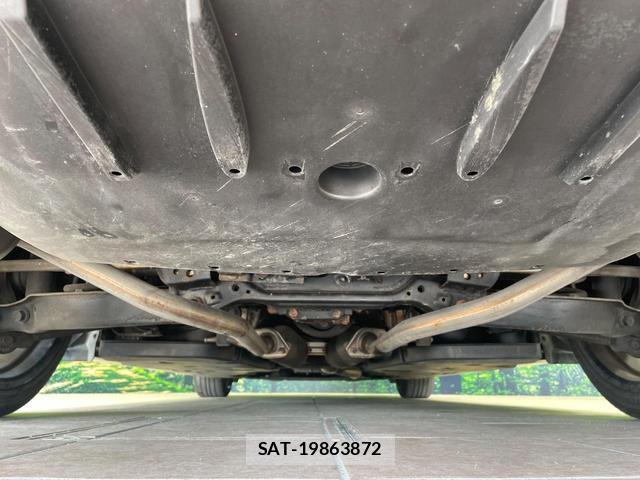 Toyota CROWN HYBRID 2020-04 8363051-19