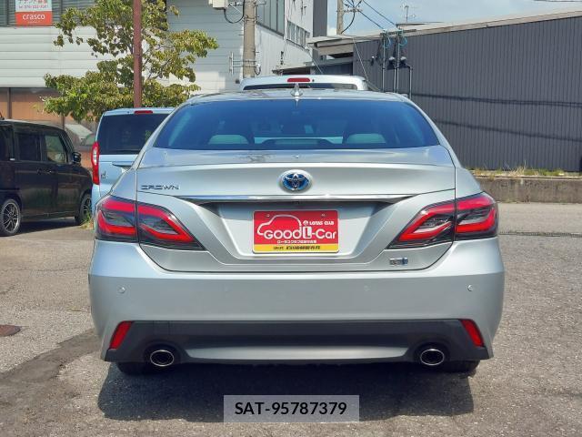Toyota CROWN HYBRID 2021-07 8363195-1