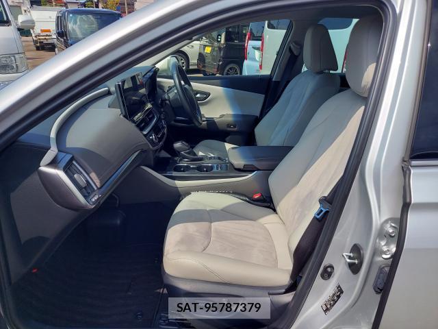 Toyota CROWN HYBRID 2021-07 8363195-5