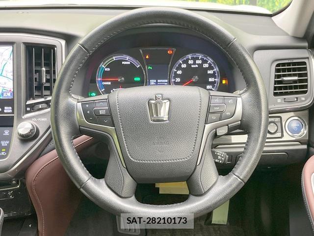 Toyota CROWN HYBRID 2013-11 8363316-10